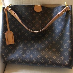 GRACEFUL LOUIS Vuitton MM Monogram